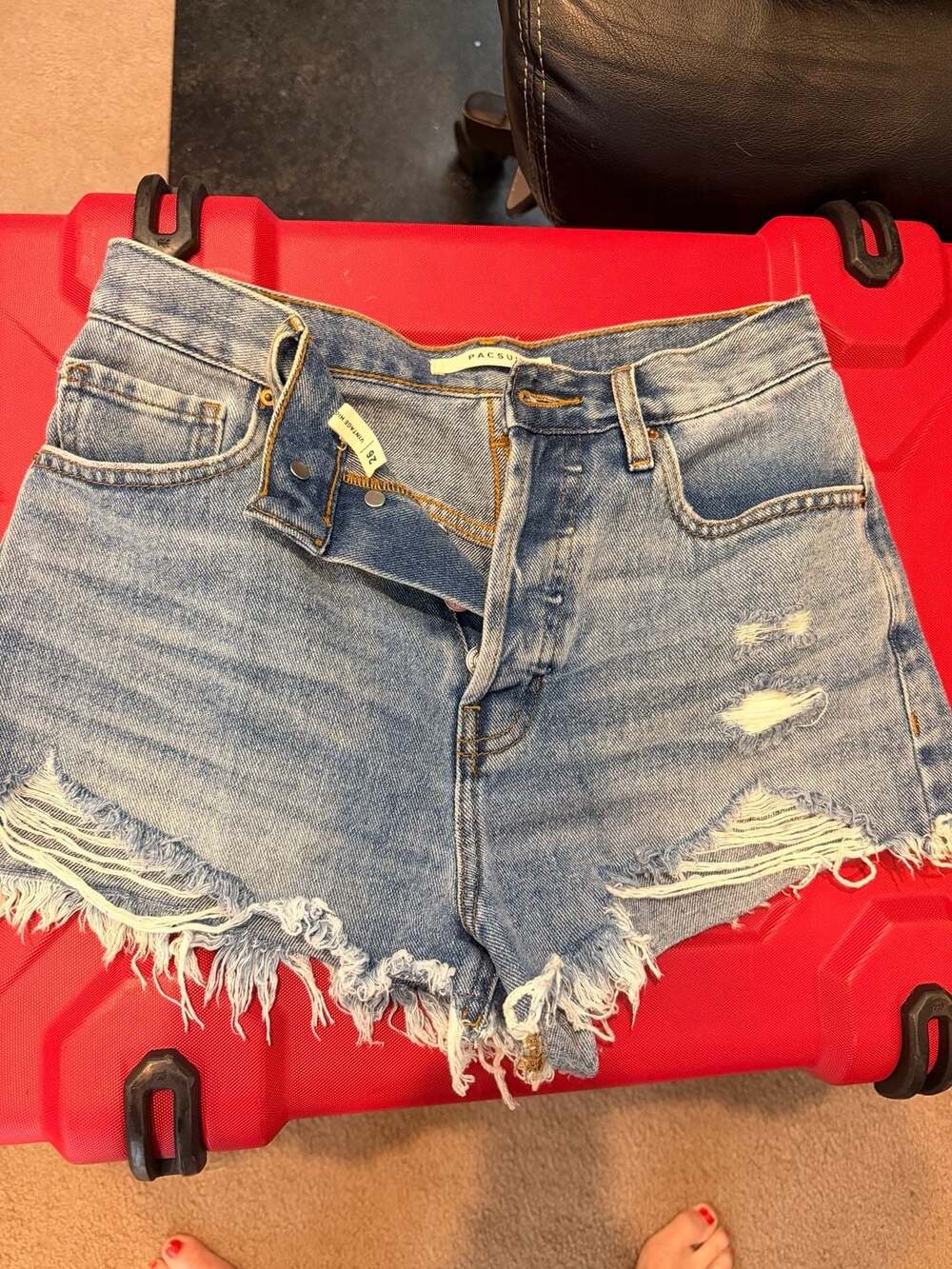 PacSun Vintage High Rise Denim Shorts Size 26 Distressed Light Wash